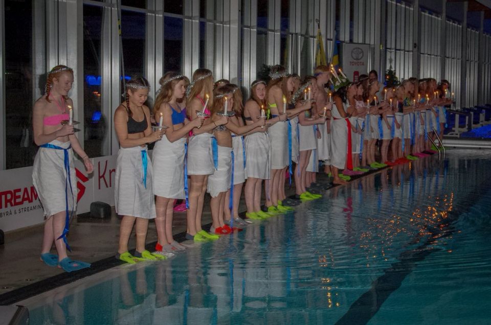 Hjälp önskar till Julfesten och TomteplaSKEt