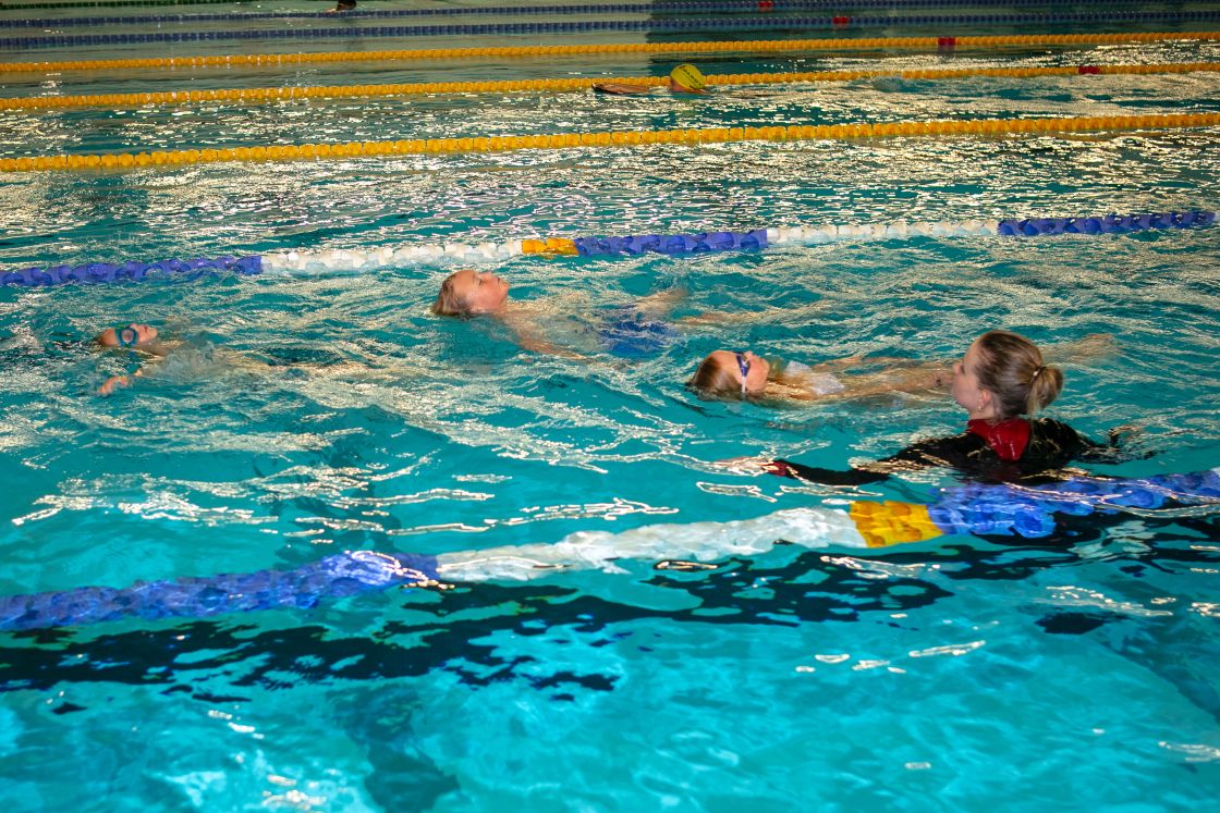 Välkomna att anmäla er till vår populära intensivsimskola!